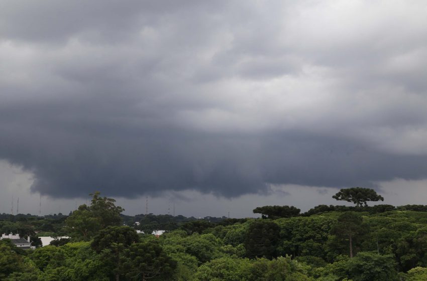 Paraná terá sol e temperaturas agradáveis até o fim de semana; chuva retorna na segunda-feira