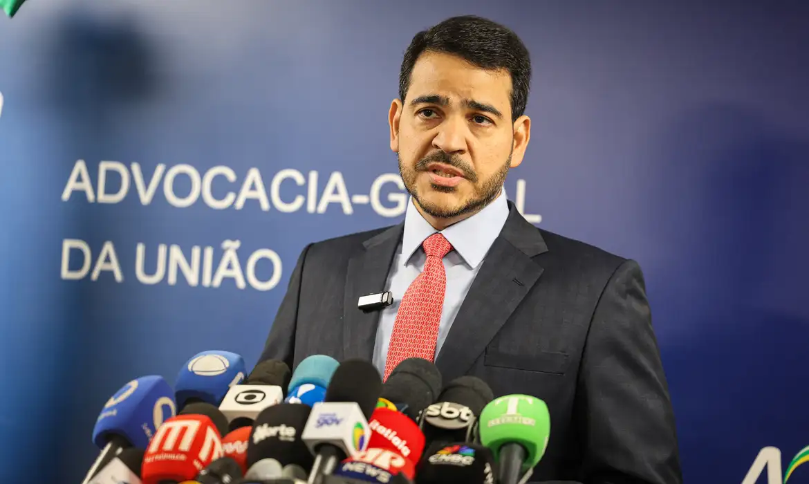 Saiba quem é Jorge Messias, advogado indicado ao STF por Lula