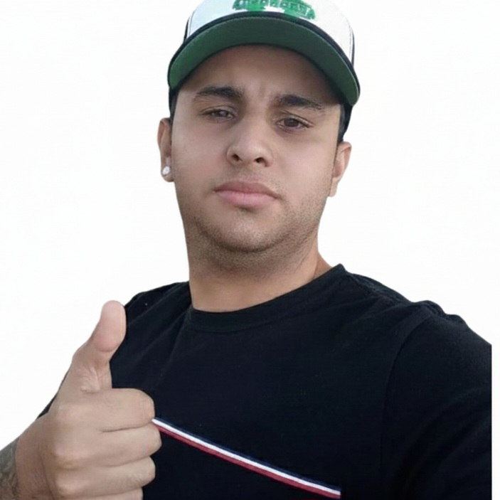 Saiba quem era o jovem que morreu após trator cair na fossa em Carambei