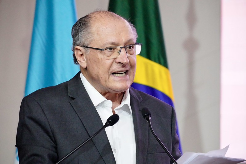 Alckmin anuncia meta de triplicar produção de energia renovável até 2030 durante abertura da COP30