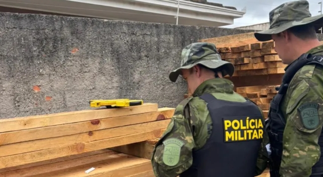 Comércio de madeira é multado em R$ 30,6 mil por irregularidades em PG