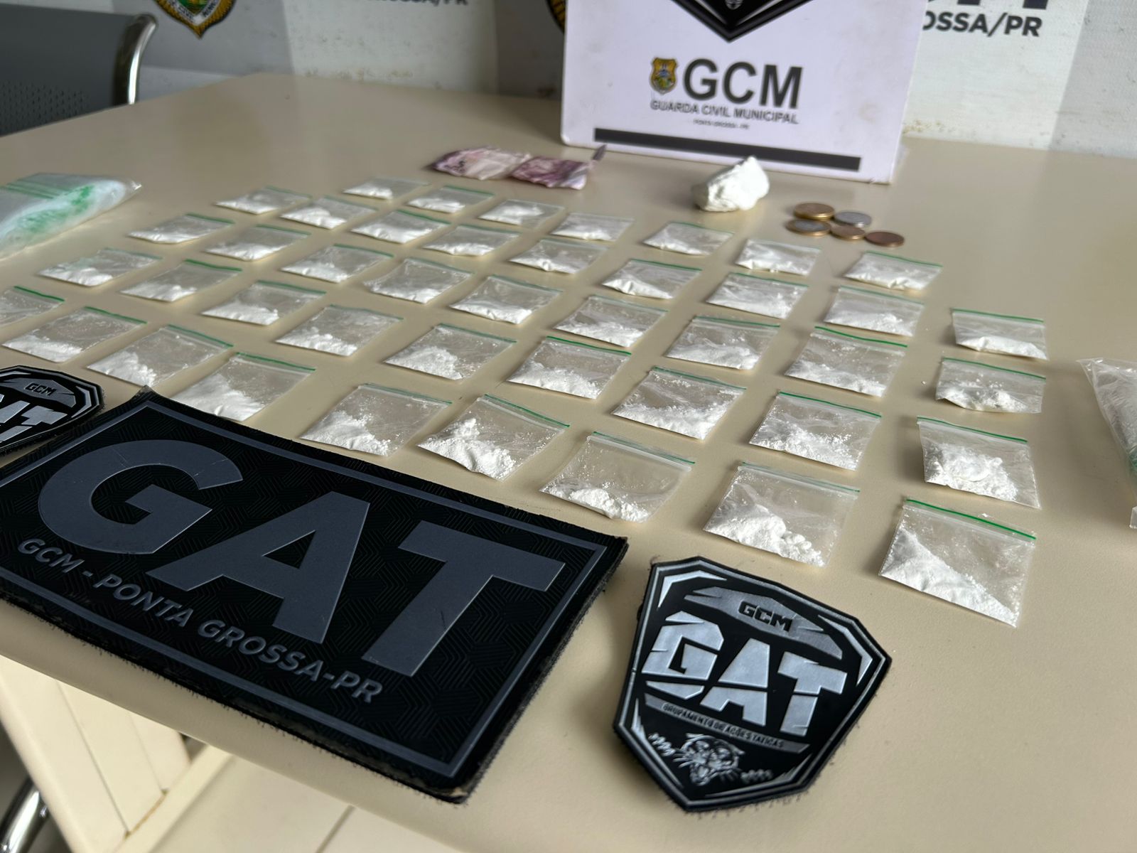 Guarda Municipal prende duas mulheres por tráfico de drogas em Uvaranas