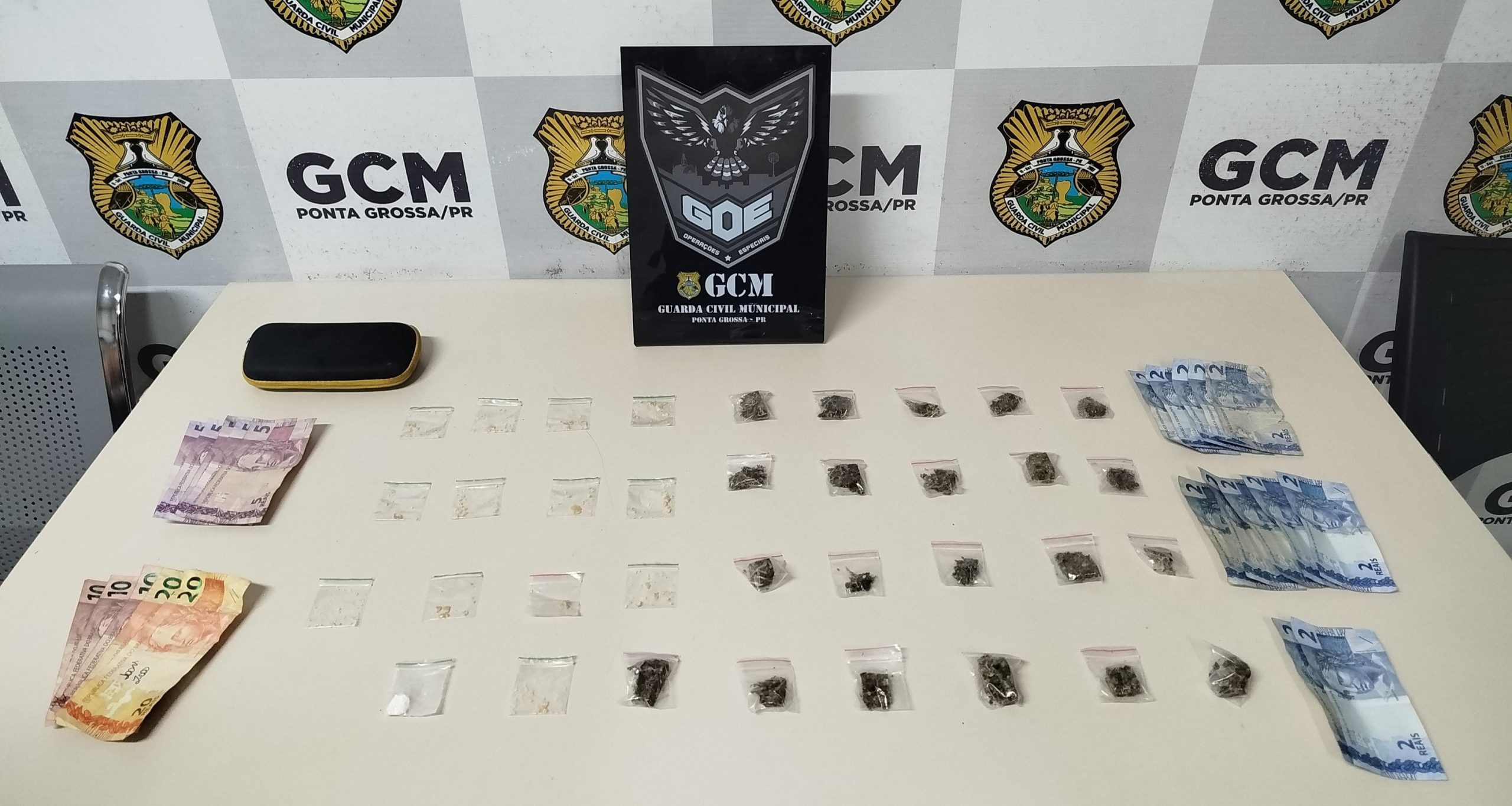 Homem com tornozeleira é preso por tráfico no bairro Oficinas