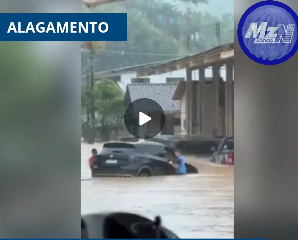 VÍDEO: Chuvas deixam casas alagadas e mais de 100 famílias desalojadas em SC