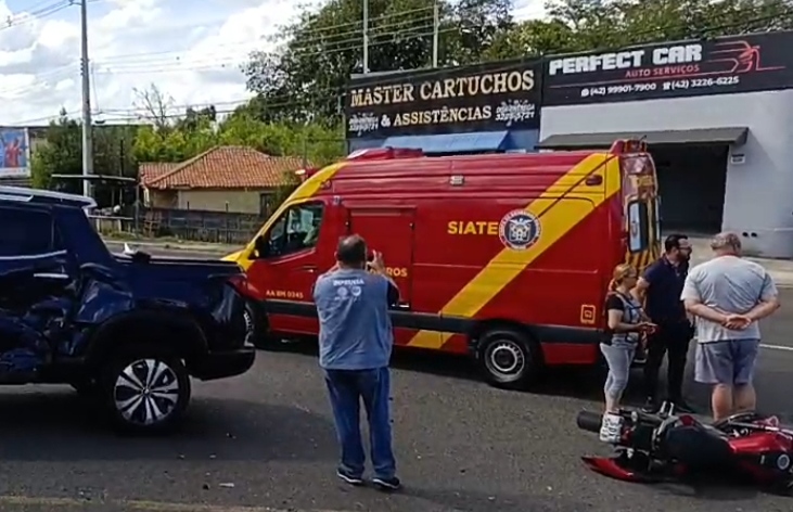 Motociclista fica ferido após colidir contra caminhonete no bairro Uvaranas, em PG