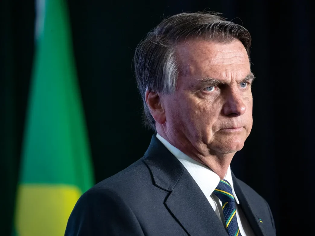 STF forma maioria para manter prisão preventiva de Jair Bolsonaro