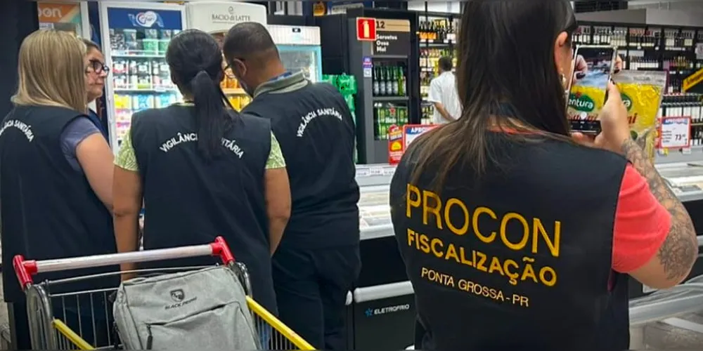 Supermercado de PG é flagrado com 61 produtos vencidos durante fiscalização