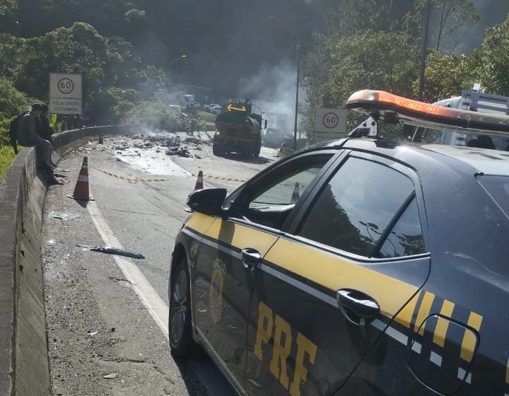 Atualização: uma pessoa morre e 14 ficam feridas em grave acidente na BR-376