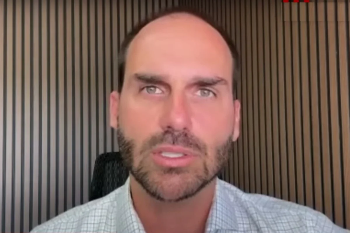 Eduardo Bolsonaro se manifesta após retirada de tarifa contra o Brasil e diz que a redução foi motivada por alta de inflação nos EUA