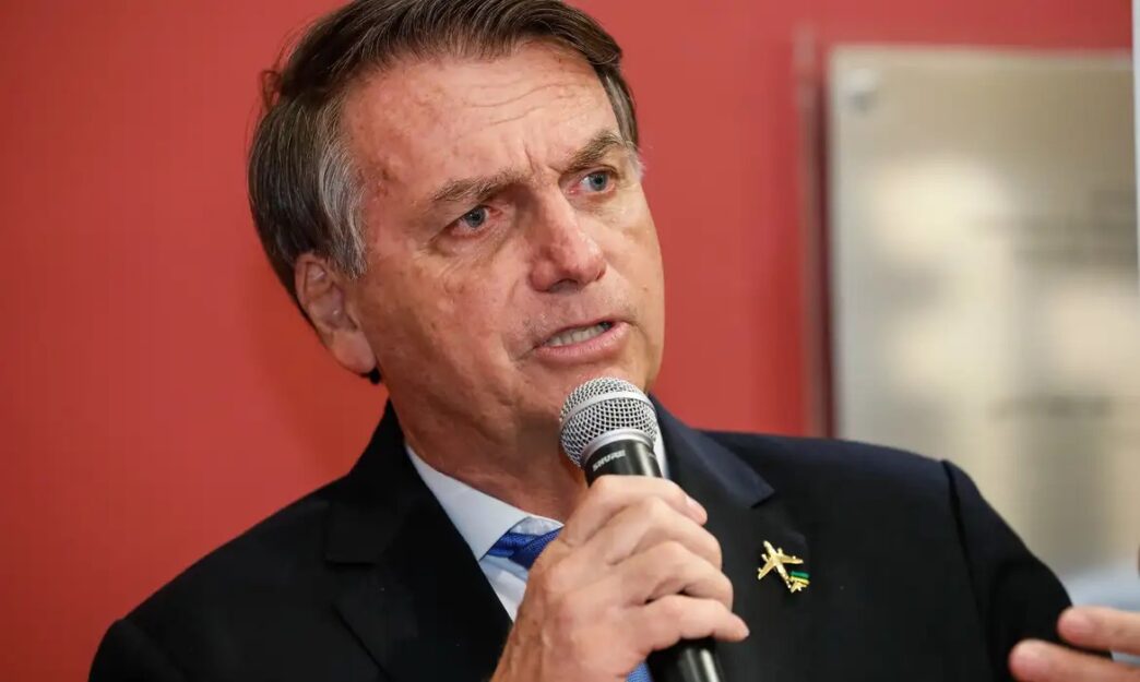 Bolsonaro e outros condenados passam por audiências de custódia nesta quarta-feira (26)
