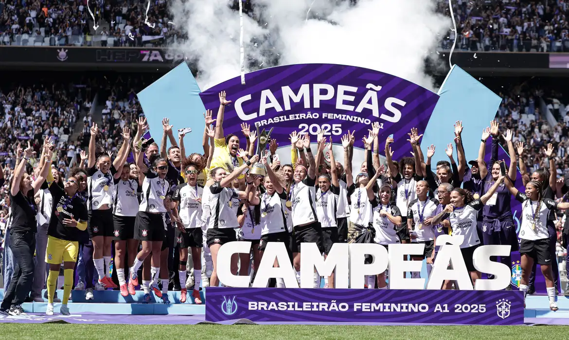 Corinthians segue imponente no futebol feminino em 2025
