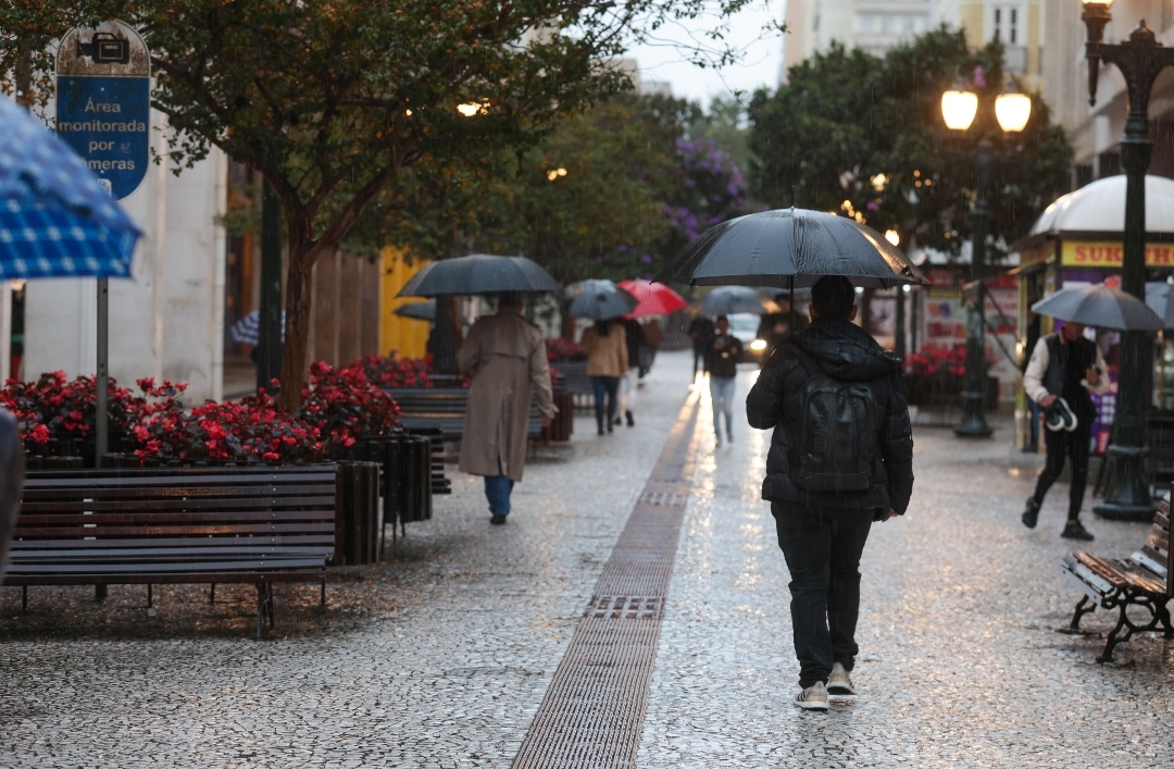 Janeiro terá muita chuva e calor dentro da média, afirma Simepar