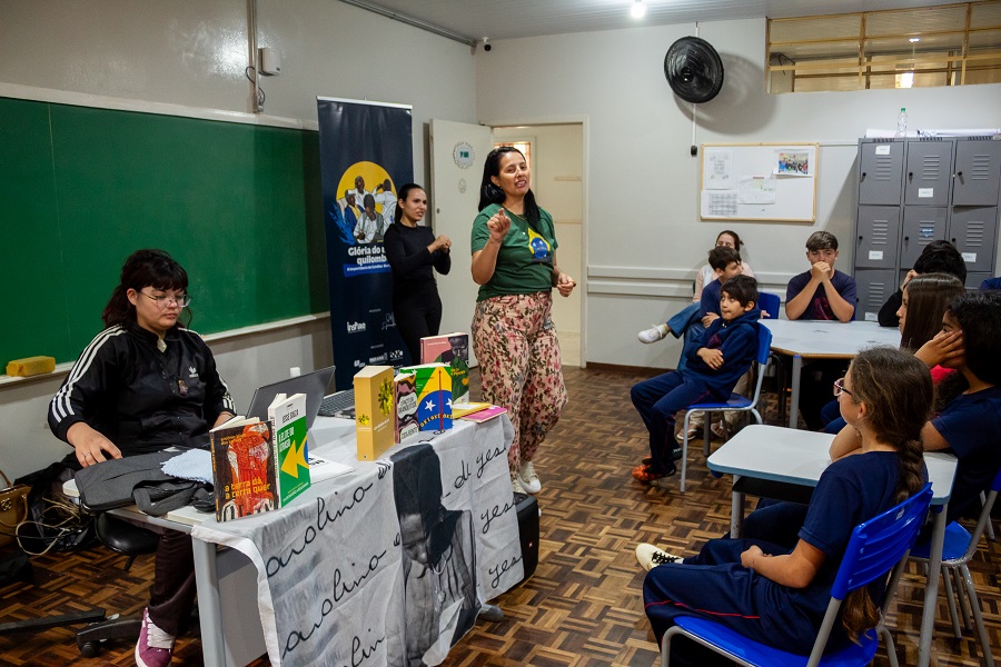 Projeto que promove educação antirracista nas escolas chega a 1800 alunos no interior do Paraná