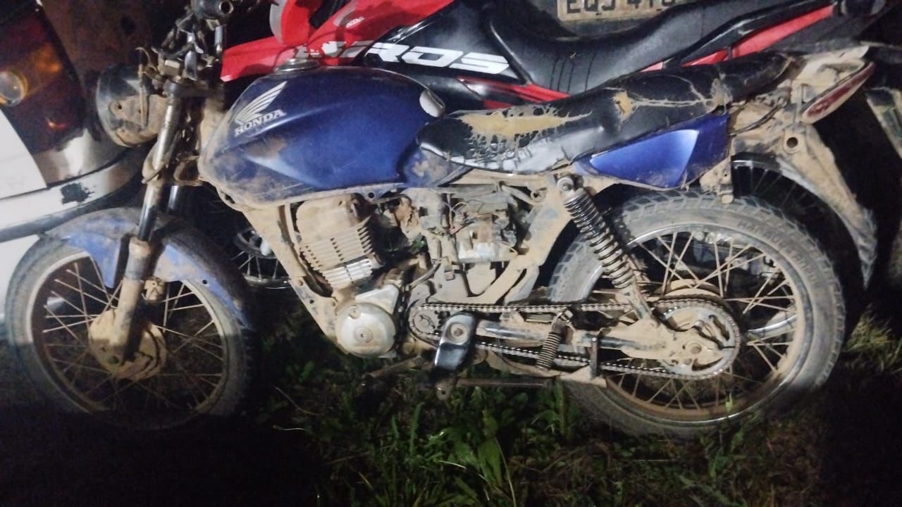 Motocicleta furtada há 20 anos é recuperada após abordagem da polícia nos Campos Gerais