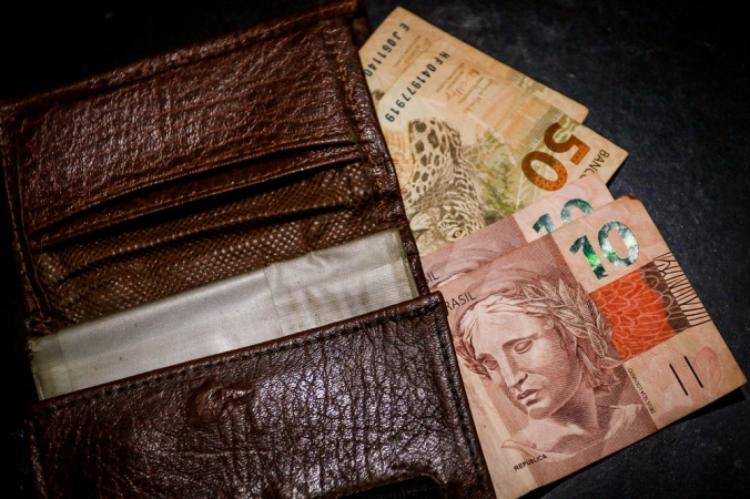 Governo reduz projeção do salário mínimo de 2026 para R$ 1.627