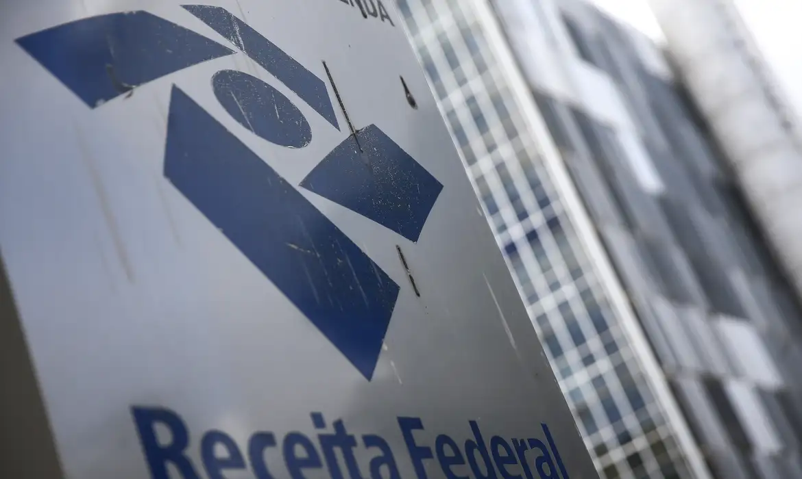 GOLPE: Receita alerta para falsas cobranças com nome e CPF do contribuinte