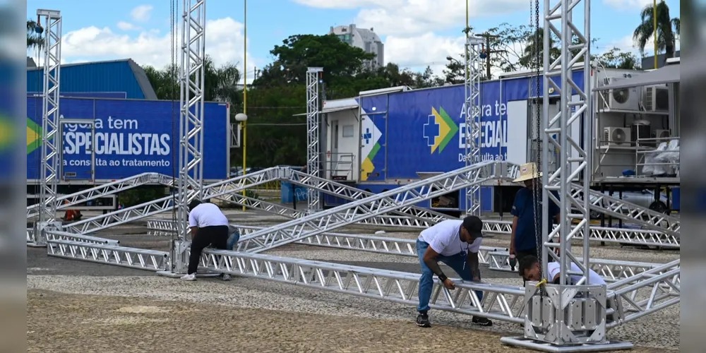 Carreta de oftalmologia chega em PG