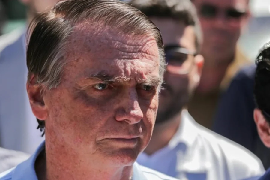 Bolsonaro pede ao STF autorização para ter Smart TV em prisão