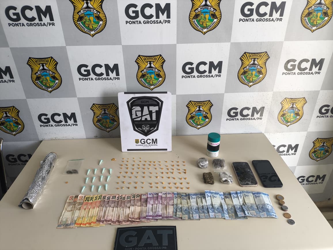 Fugitivo do Ceará é preso por tráfico de drogas em PG; Suspeito quebra celular durante abordagem da GCM