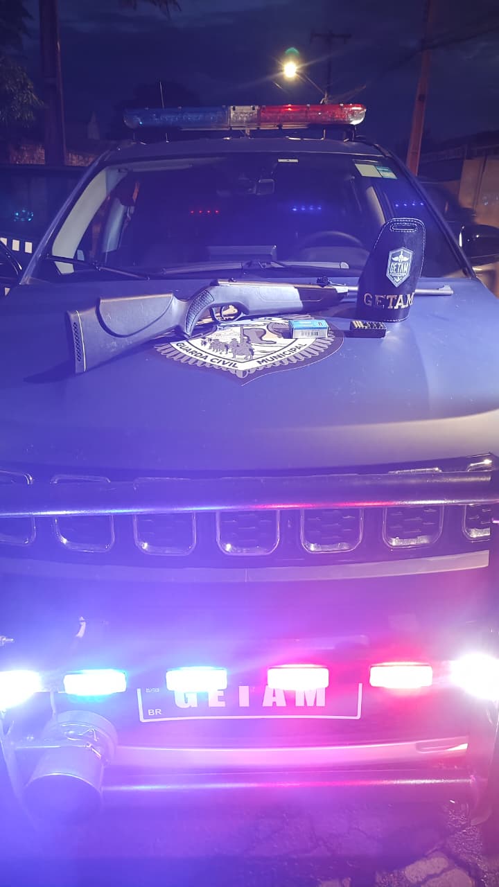 GCM prende motorista que transitava arma e sem habilitação no bairro Cará-Cará, em PG
