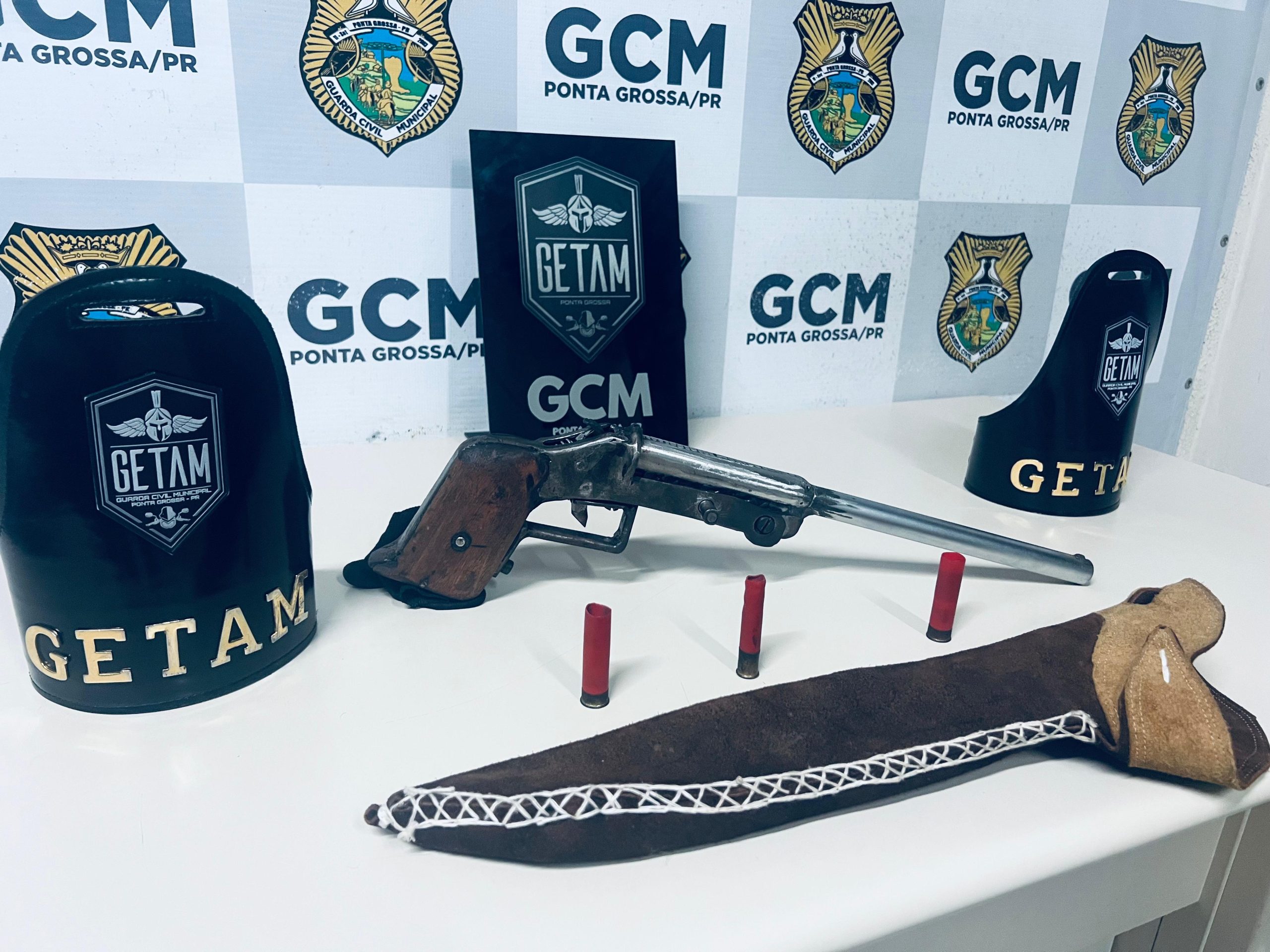 Motociclista armado é preso pela GCM no bairro Oficinas