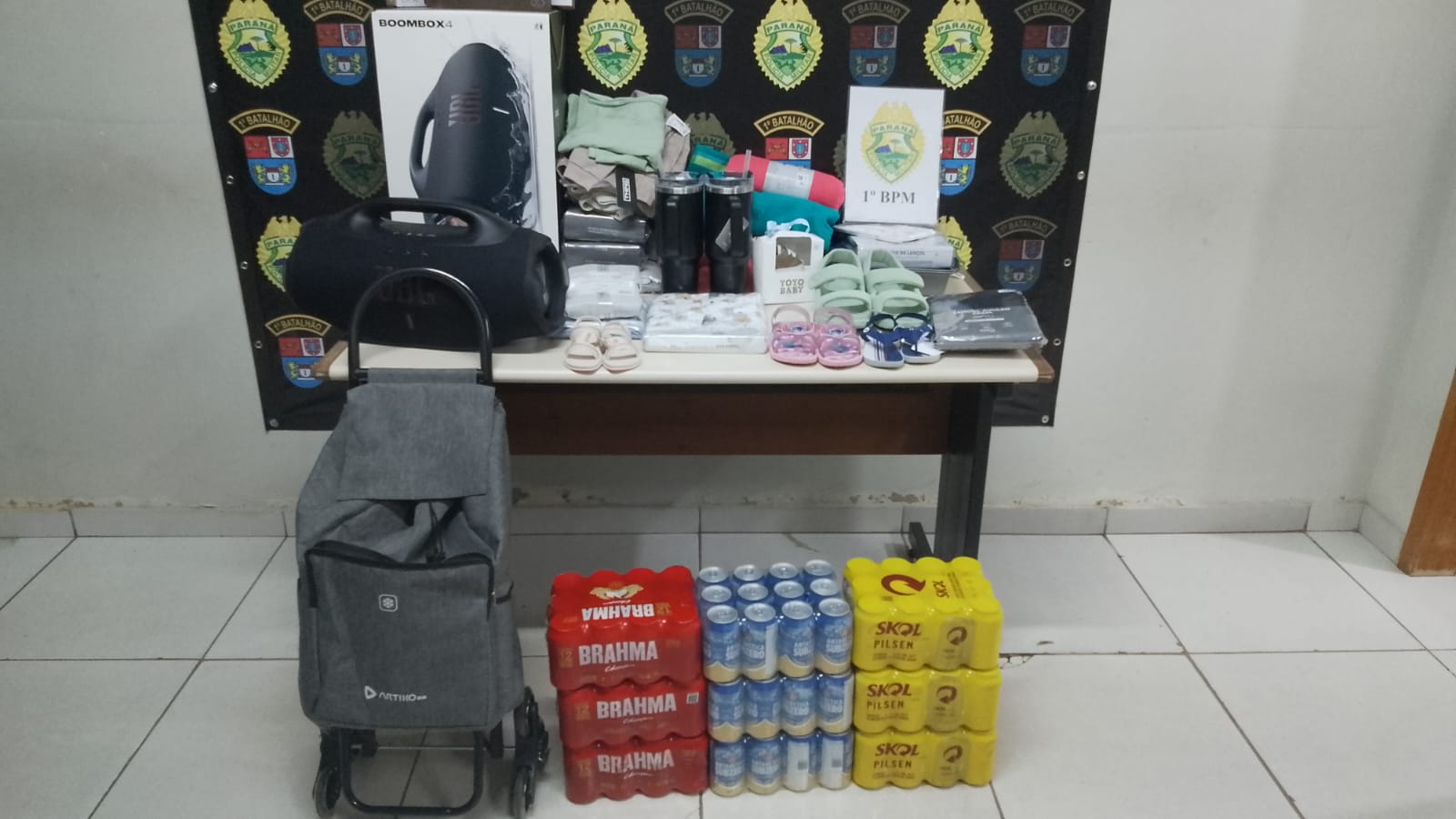 Funcionários flagram furto e três acabam detidos em Ponta Grossa