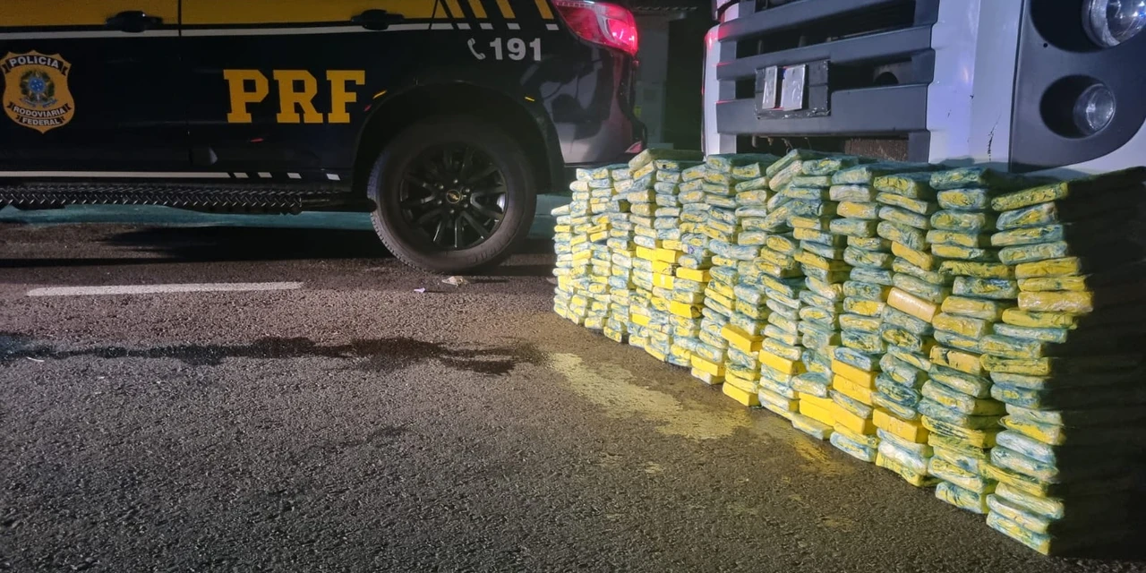 PRF apreende mais de 280 kg de cocaína em caminhão na BR-277