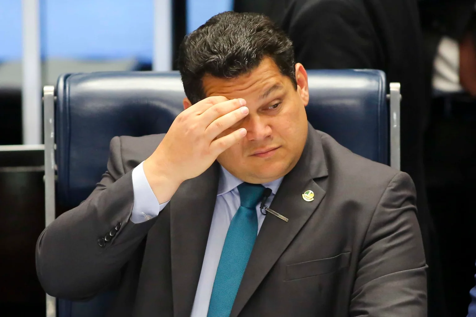 Partido Novo pede afastamento de Alcolumbre e acusa presidente do Senado de “engavetar” pedidos contra STF