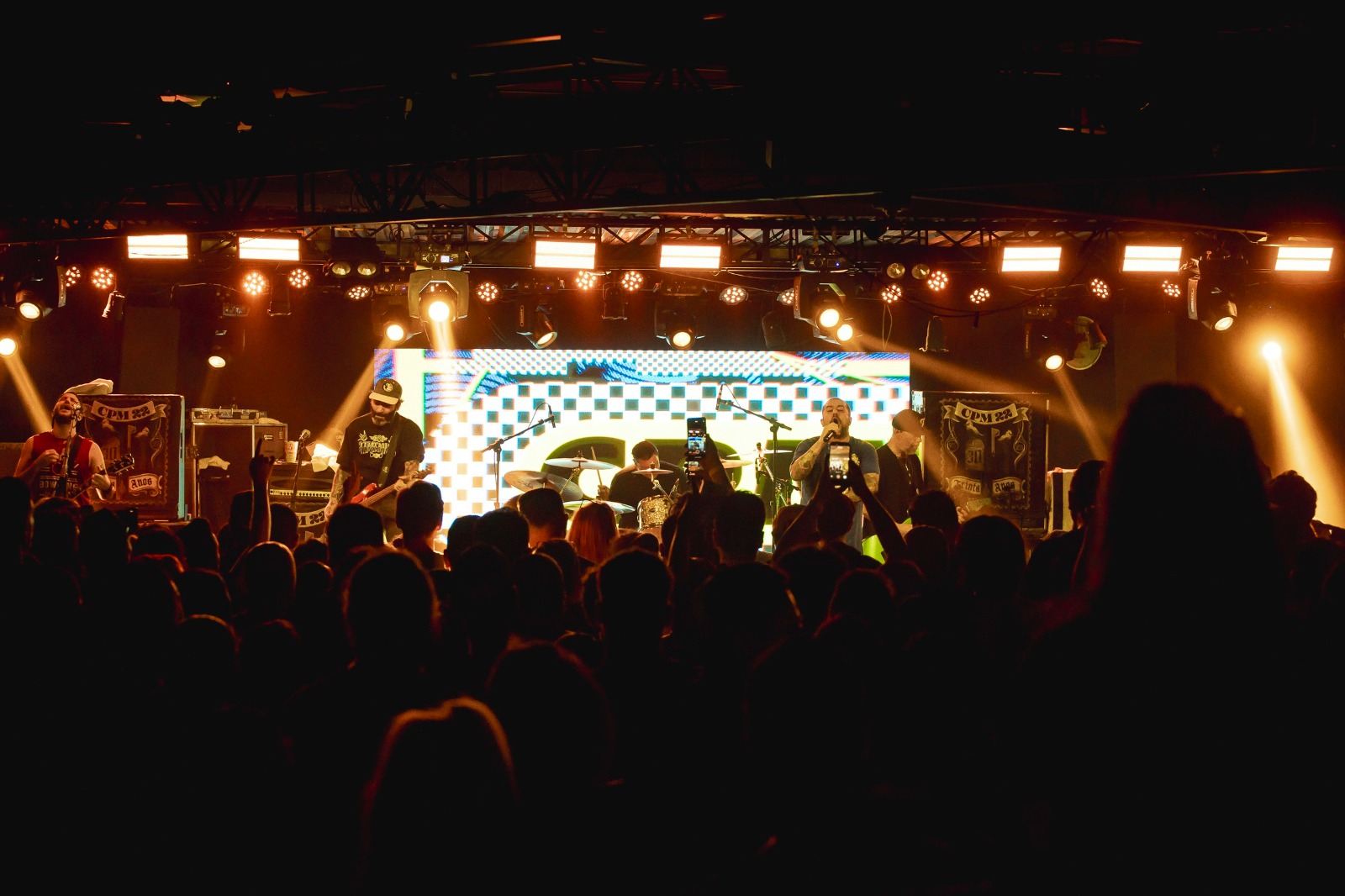 Festival de Verão reúne público lotado e celebra diversidade artística em PG