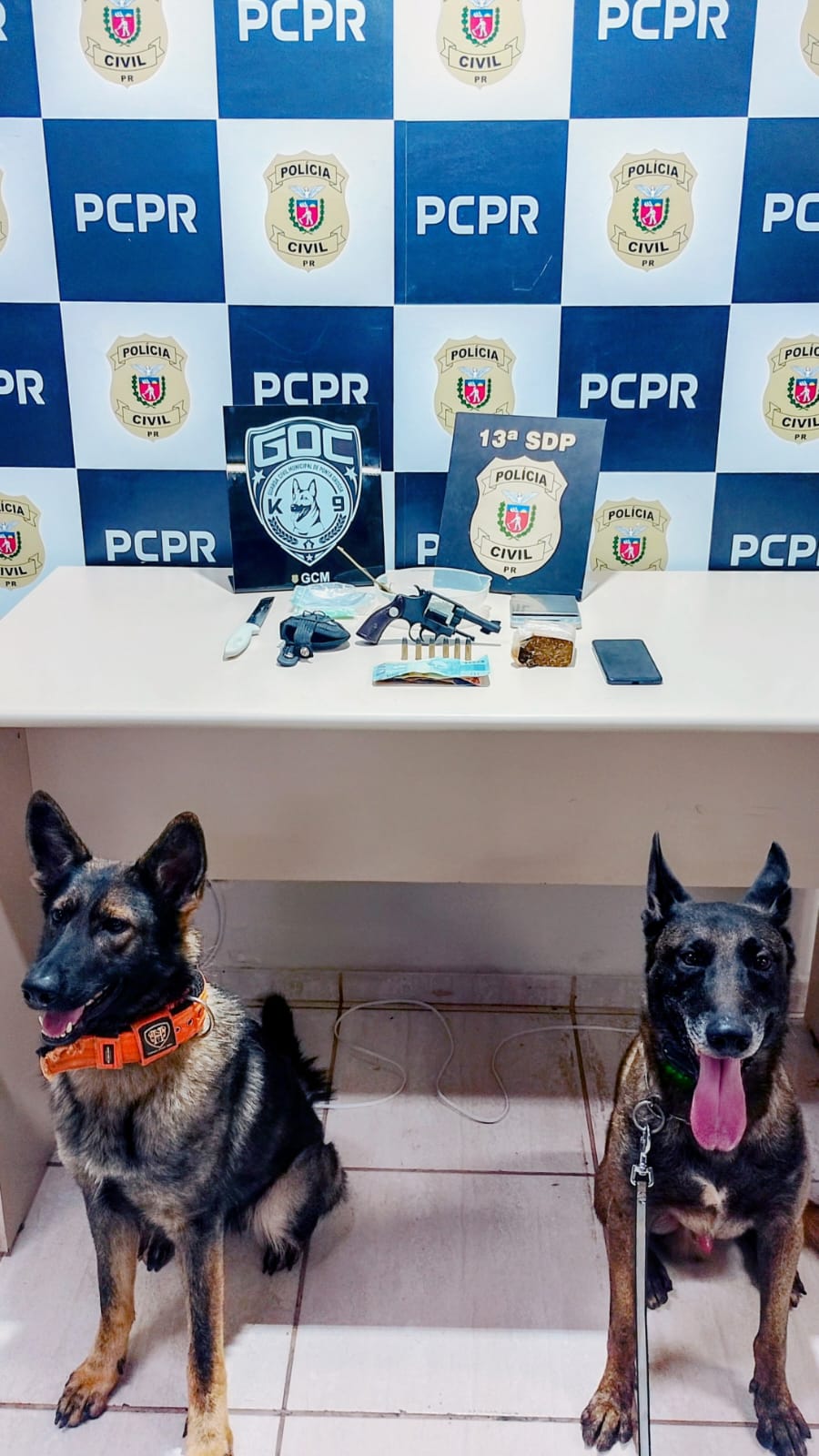 POLÍCIA CIVIL E GUARDA CIVIL MUNICIPAL FECHAM PONTO DE TRÁFICO NA REGIÃO CENTRAL DA CIDADE