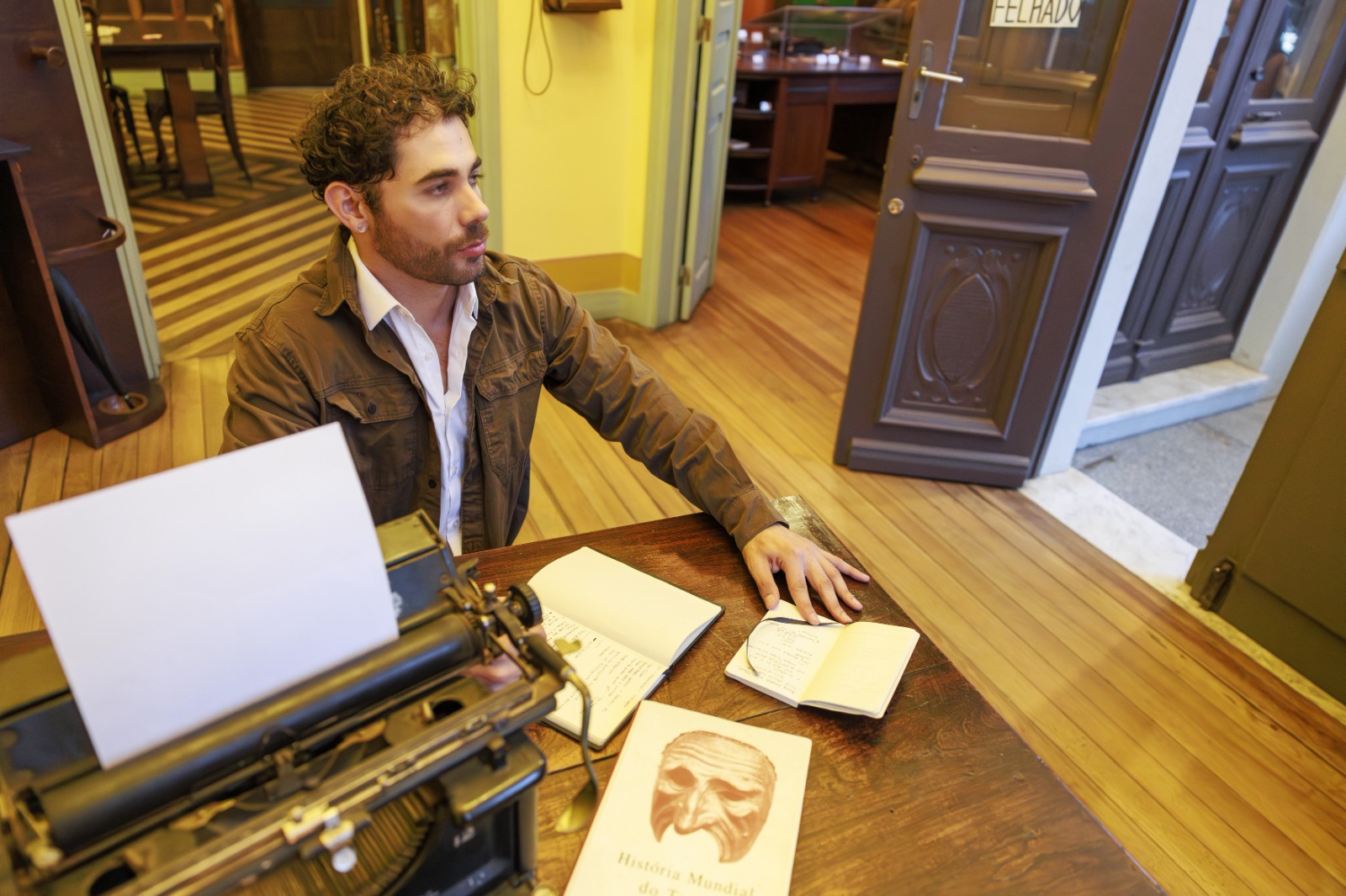 Curso gratuito de teatro abre inscrições para nova edição em PG