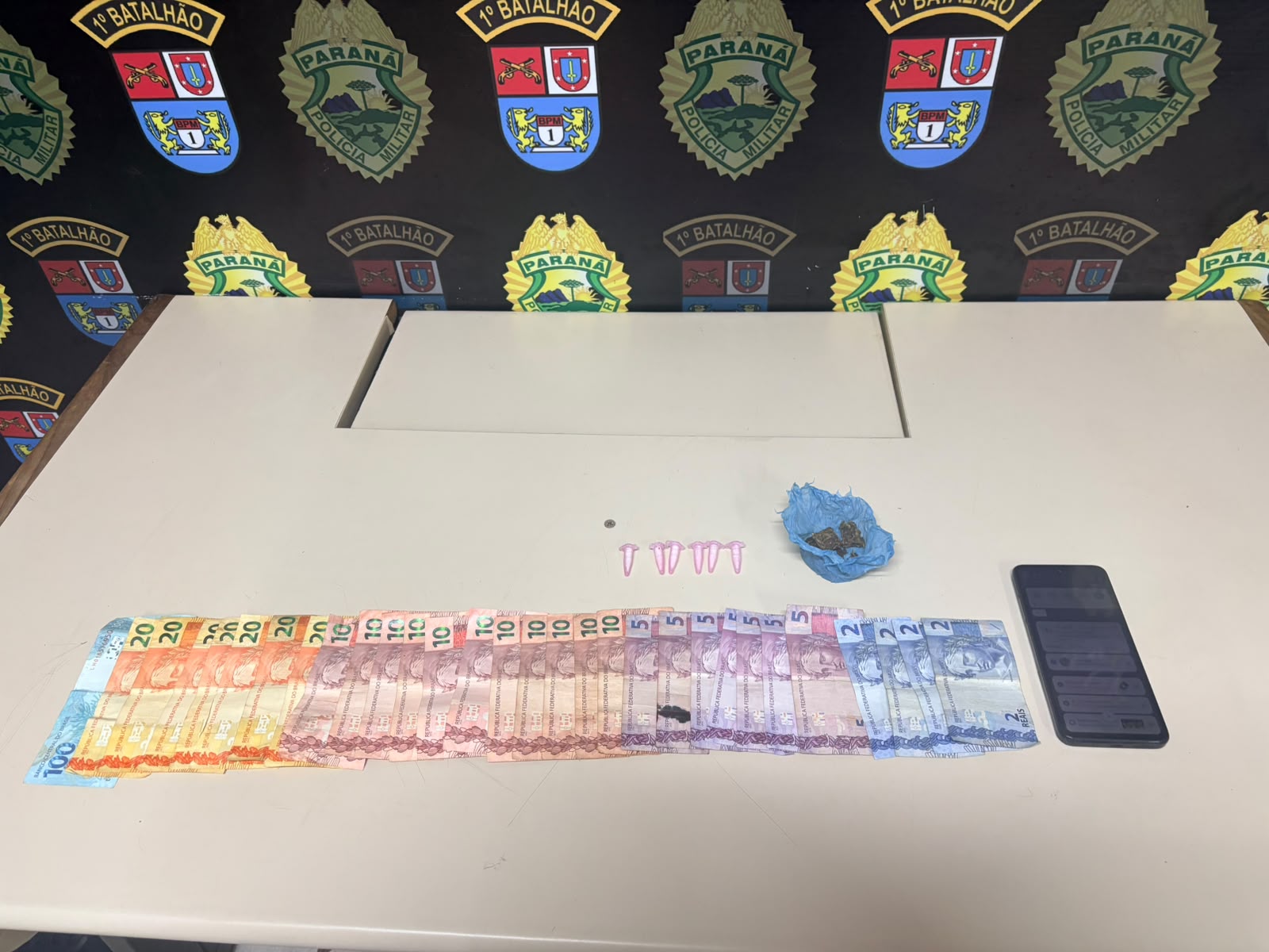 TRÁFICO DE DROGAS É DESARTICULADO PELA PM NO BAIRRO CARA-CARA