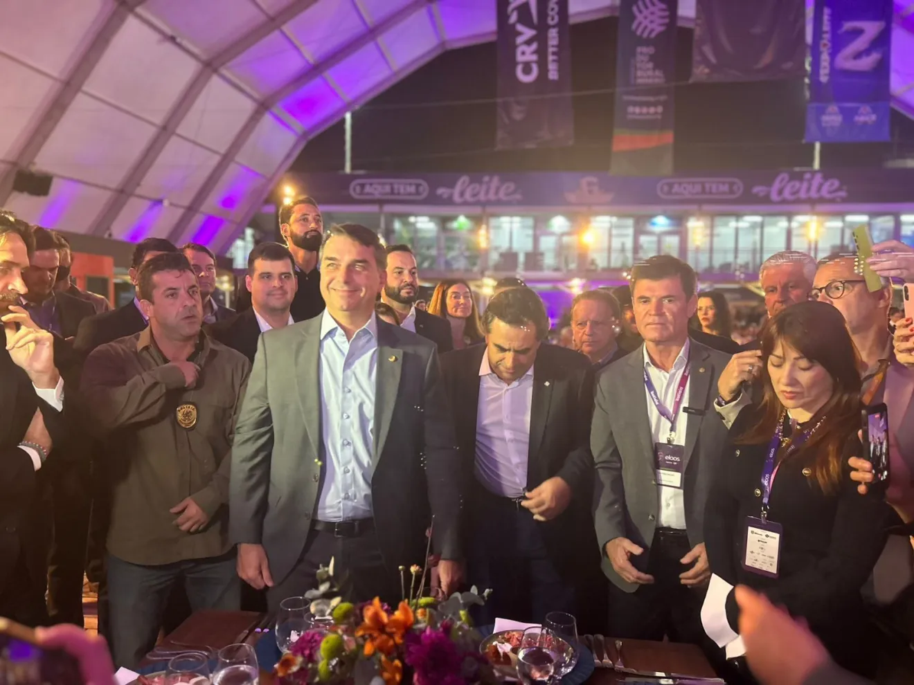 Flávio promete cortar ministérios se eleito, aposta no agronegócio