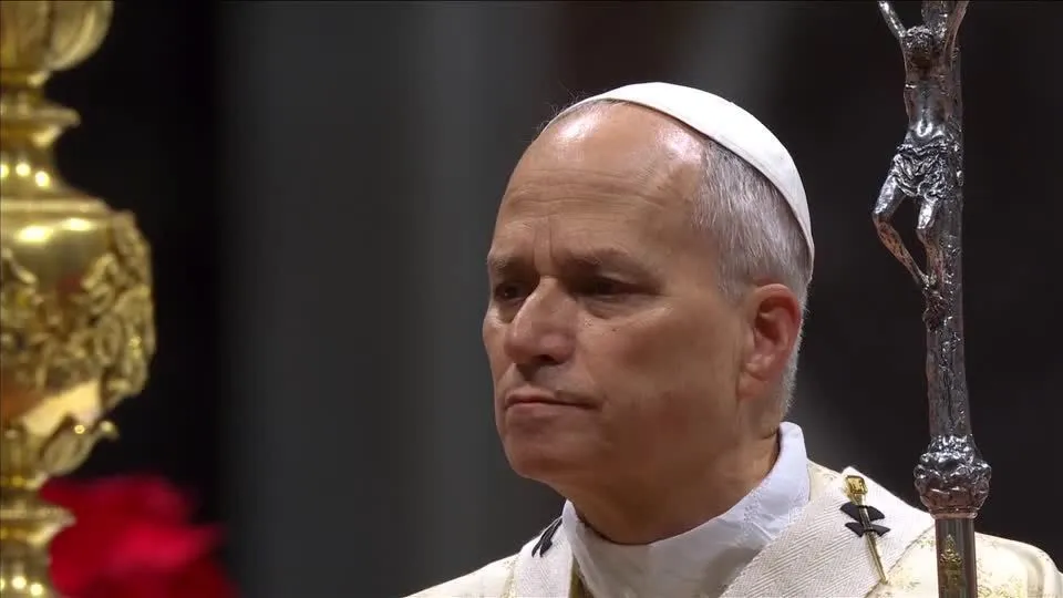 Papa Leão XIV encerra visita à Espanha com discurso sobre migração