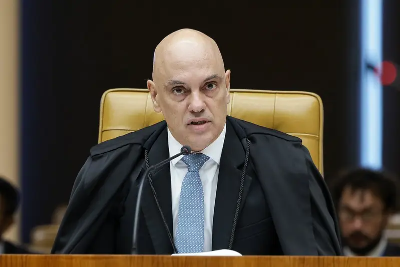 Moraes determina que Exército entregue armas registradas em nome de Bolsonaro à Polícia Federal