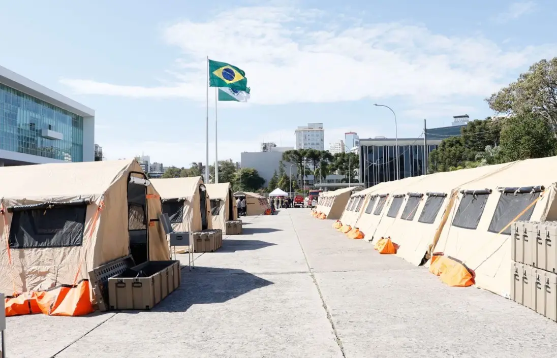 Corpo de Bombeiros do Paraná recebe Base Móvel de Comando para grandes operações
