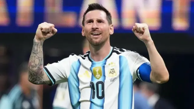 Messi é vice-líder em ranking de desempenho da Fifa na Copa; Vinícius Júnior é o melhor brasileiro