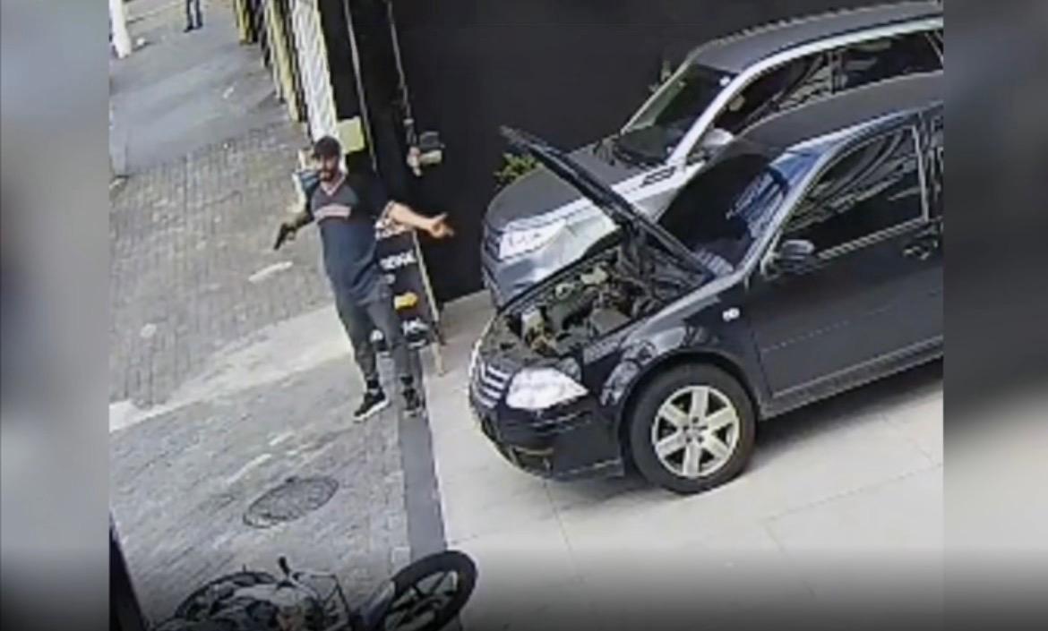 Falsa simulação de assalto termina com homem morto após reação de policial em São Paulo