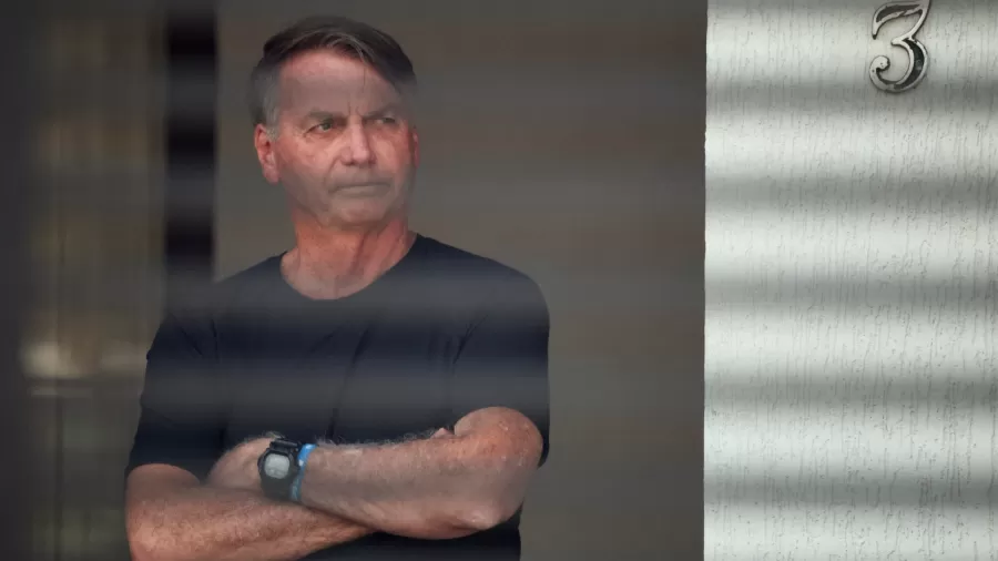 Bolsonaro recorre ao STF contra proibição de visitas durante prisão domiciliar