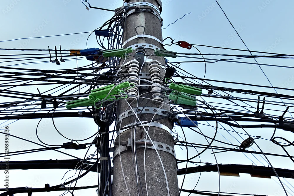 Curitiba planeja enterrar 120 quilômetros de fios em projeto estimado em R$ 1,2 bilhão