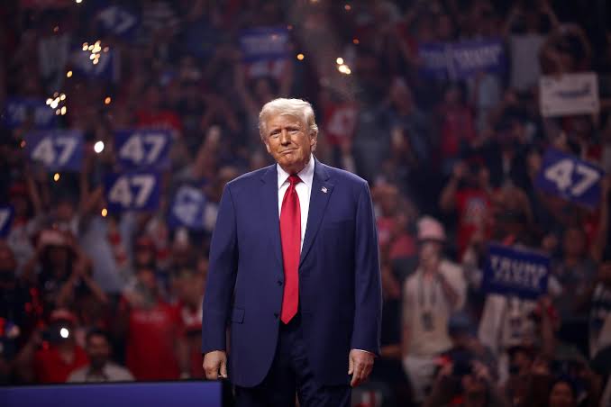 Trump afirma que EUA vão controlar o Estreito de Ormuz e diz que país deve ser remunerado pela operação