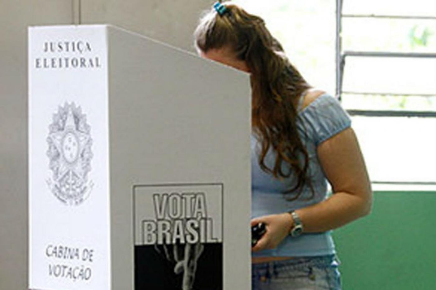 Eleitorado feminino lidera Brasil: 84 milhões de mulheres aptas a votar em 2026