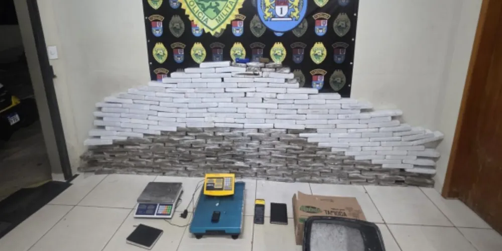 Polícia Militar apreende mais de 195 quilos de drogas durante operação em Ponta Grossa