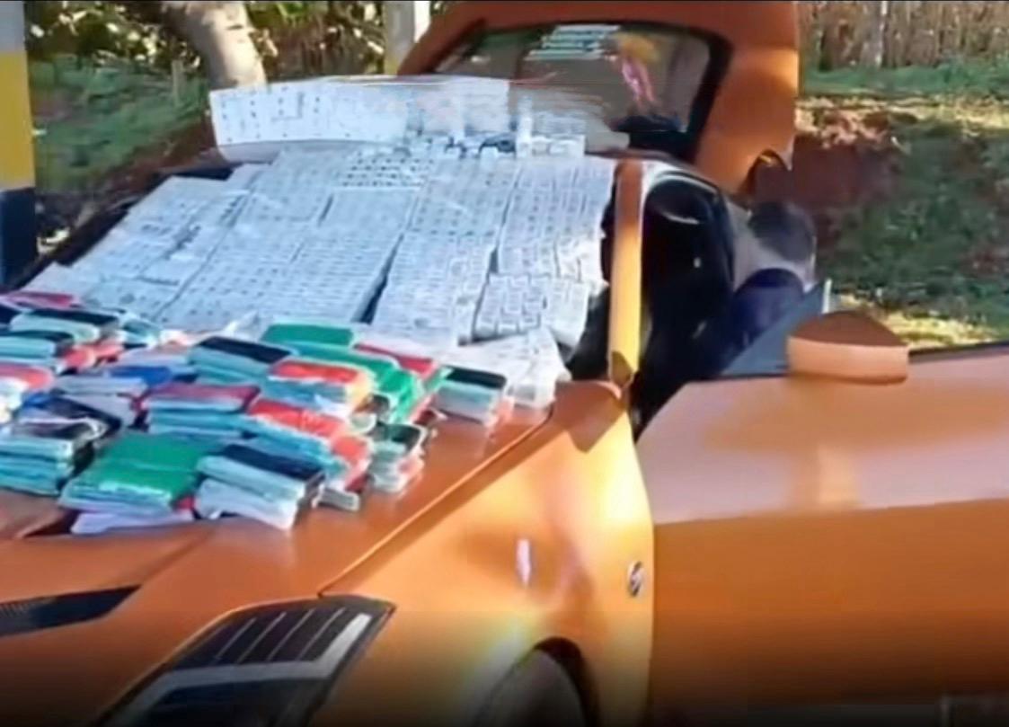 PRF apreende 416 iPhones e 2,8 mil ampolas de medicamentos para emagrecimento na BR-277