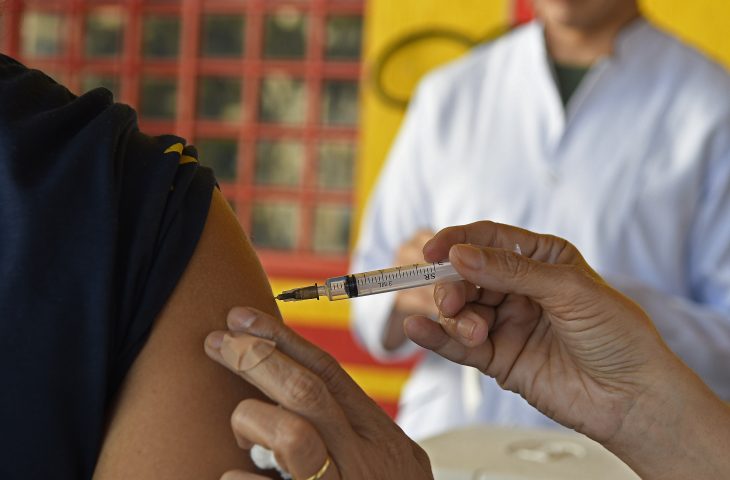 Prefeitura e Rotary promovem ação de conscientização sobre hepatites com vacinação e testes gratuitos em Ponta Grossa