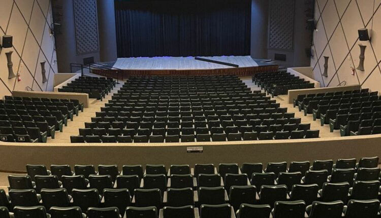 Grande Auditório do Cine-Teatro Ópera reabre em Ponta Grossa após maior reforma do espaço
