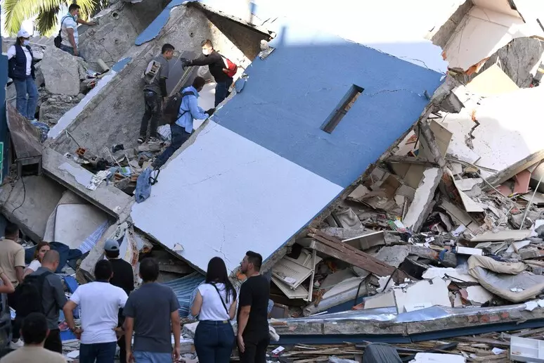 Colômbia entra no segundo dia de buscas após terremoto de magnitude 7,4