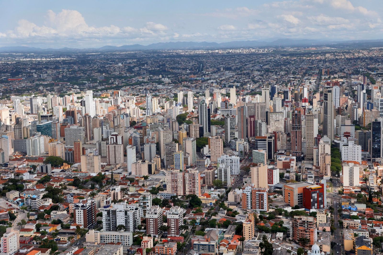 Paraná reforça protagonismo nacional e se consolida no pódio entre estados mais competitivos
