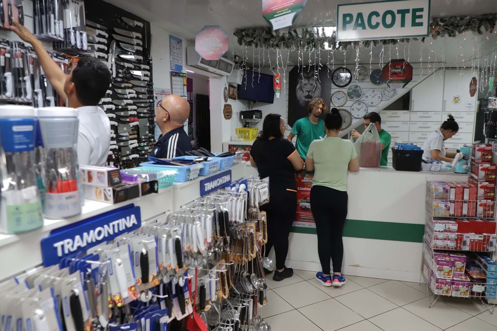 Vendas do comércio do Paraná crescem 3,9% no primeiro semestre de 2026