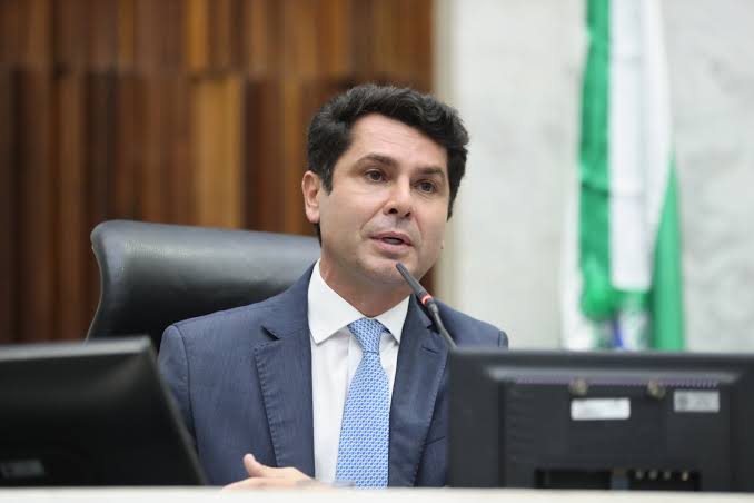 Alexandre Curi é confirmado candidato ao Senado e Republicanos oficializa apoio a Sandro Alex